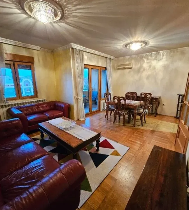 Izdavanje, dvosoban stan, 90m², Preko Morače, Podgorica