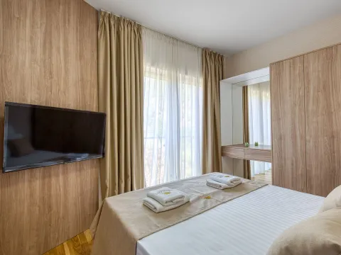 Izdavanje, jednosoban stan, 31m², Bečići, Budva - image 8