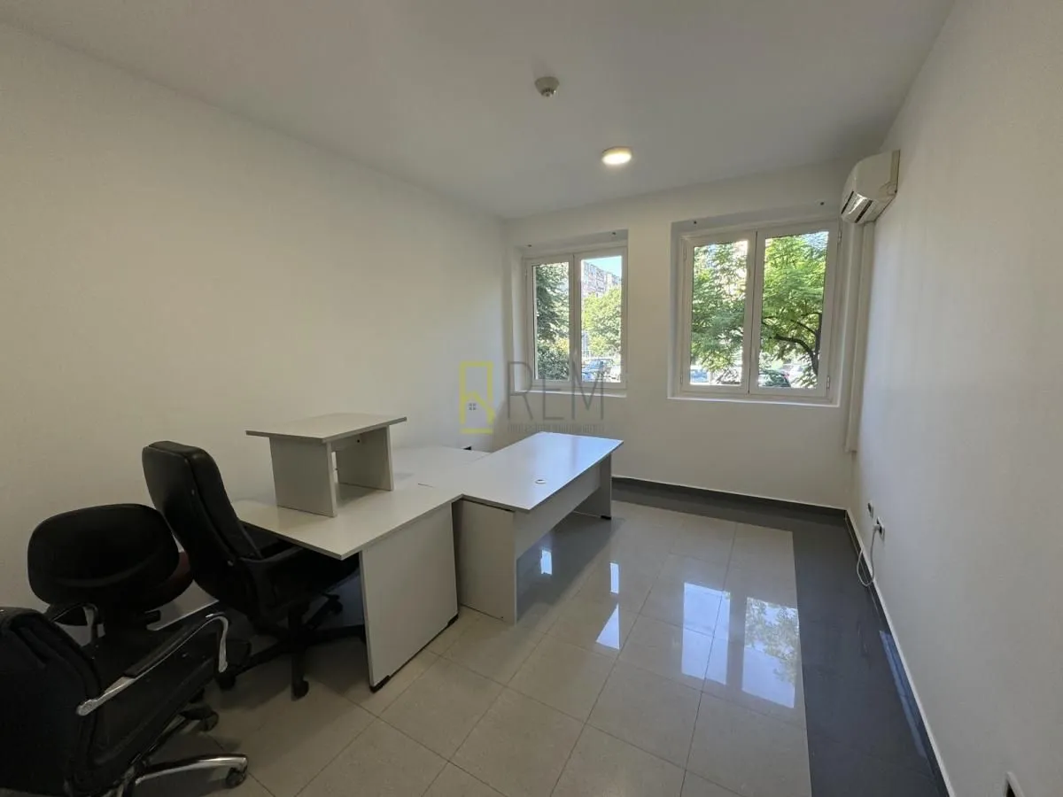 Rent, office space, 240m², Drač, Podgorica