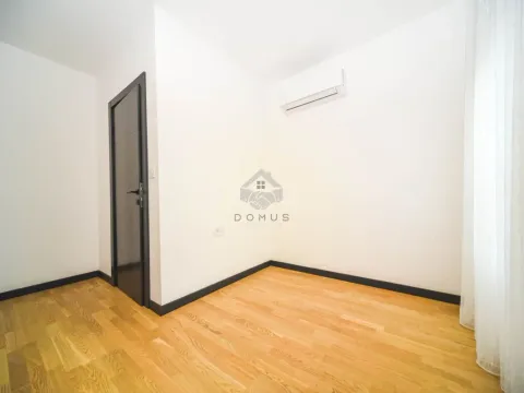 Rent, two bedroom apartment, 70m², Gorica C, Podgorica - image 8