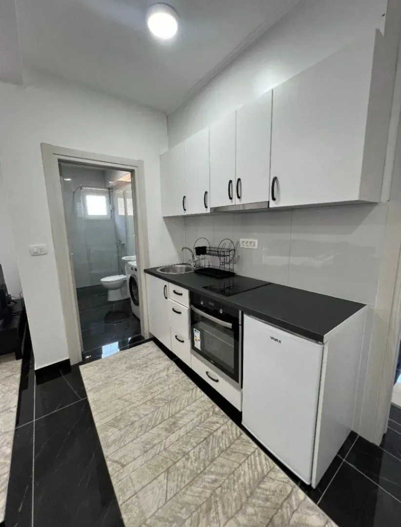 Izdavanje, stan, 50m², Polje, Bar