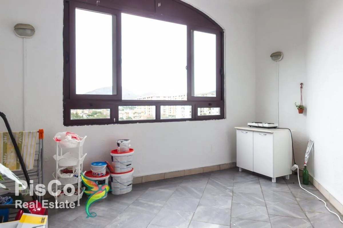 Prodaja, dvosoban stan, 86m², Malo Brdo, Podgorica