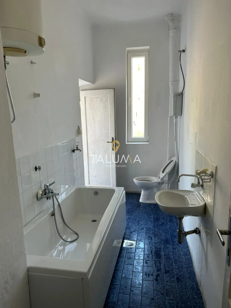 Rent, two bedroom apartment, 69m², Centar, Podgorica