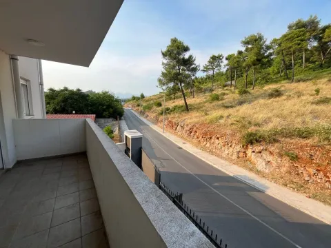 Rent, two bedroom apartment, 69m², Ljubović, Podgorica - image 7