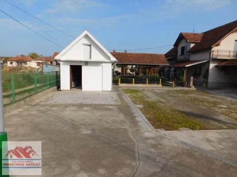 Izdavanje, poslovni prostor, 150m², Petrovac, Kragujevac - image 14
