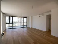 Sale, four bedroom apartment, 275m², Beograd Na Vodi, Beograd - image 4