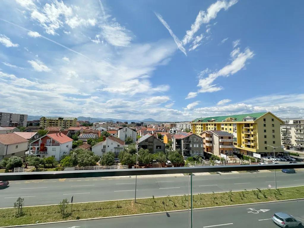 Izdavanje, jednosoban stan, 48m², Stari Aerodrom, Podgorica