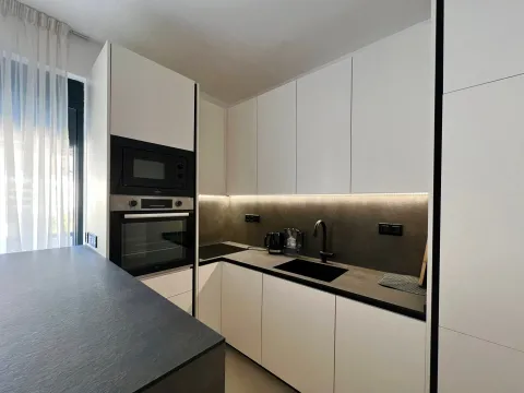 Prodaja, stan, 147m², Tivat, Crna Gora - image 8