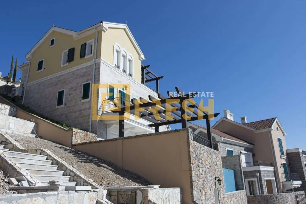 Prodaja, kuća, 253m², Tivat, Crna Gora