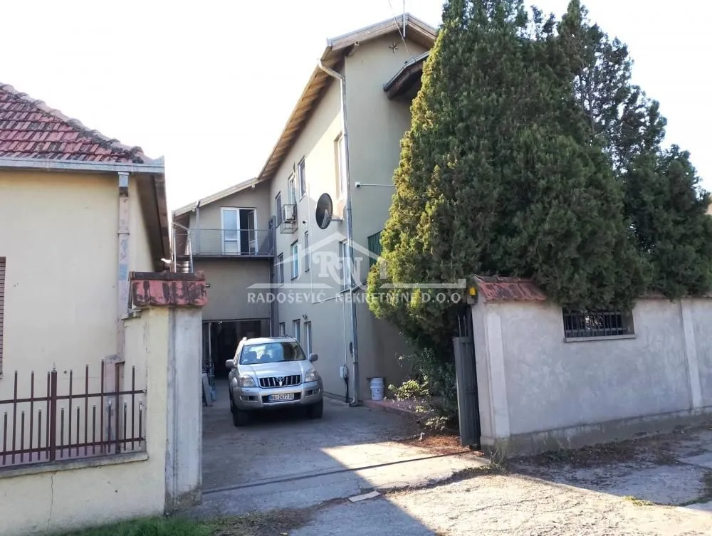 Rent, office space, 1019m², Šimanovci, Pećinci