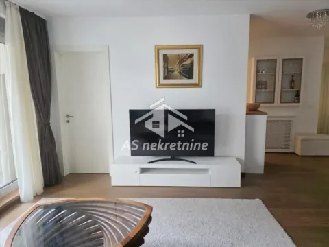 Izdavanje, četvorosoban stan, 80m², Tašmajdan, Palilula Sve Podlokacije - image 3