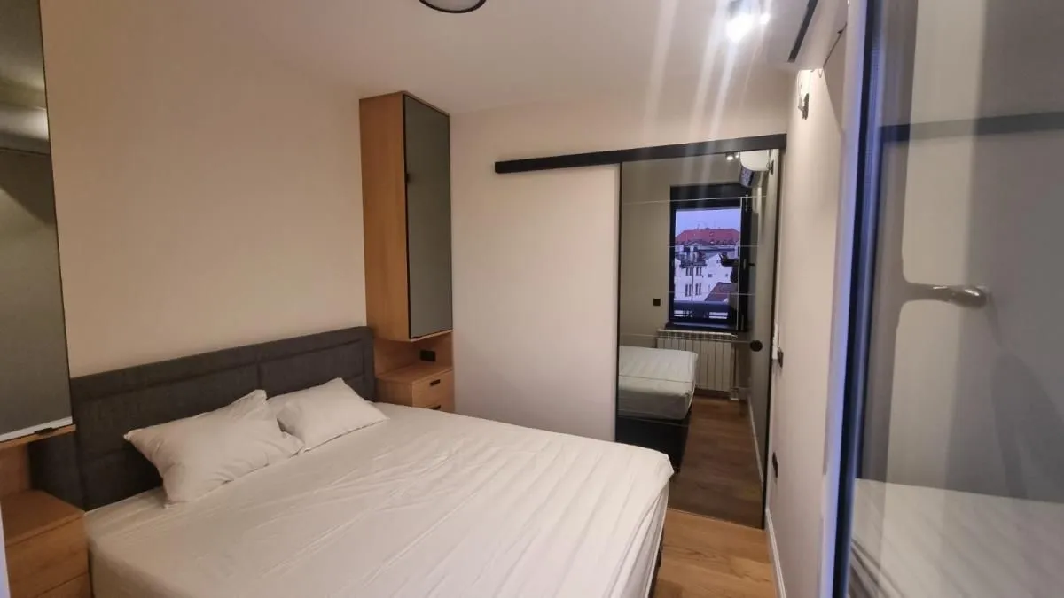 Izdavanje, trosoban stan, 60m², Stari Grad, Beograd