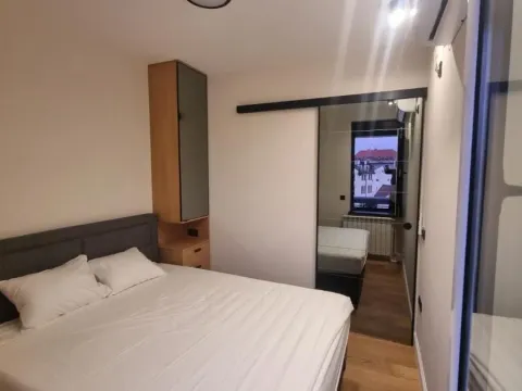 Izdavanje, trosoban stan, 60m², Stari Grad, Beograd - image 6