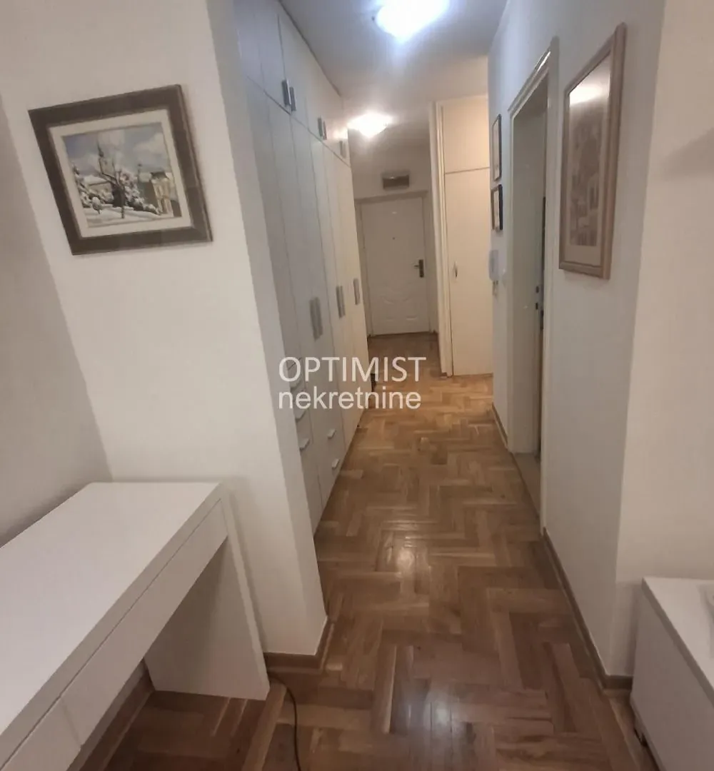 Prodaja, trosoban stan, 61m², Novi Beograd Sve Podlokacije, Beograd
