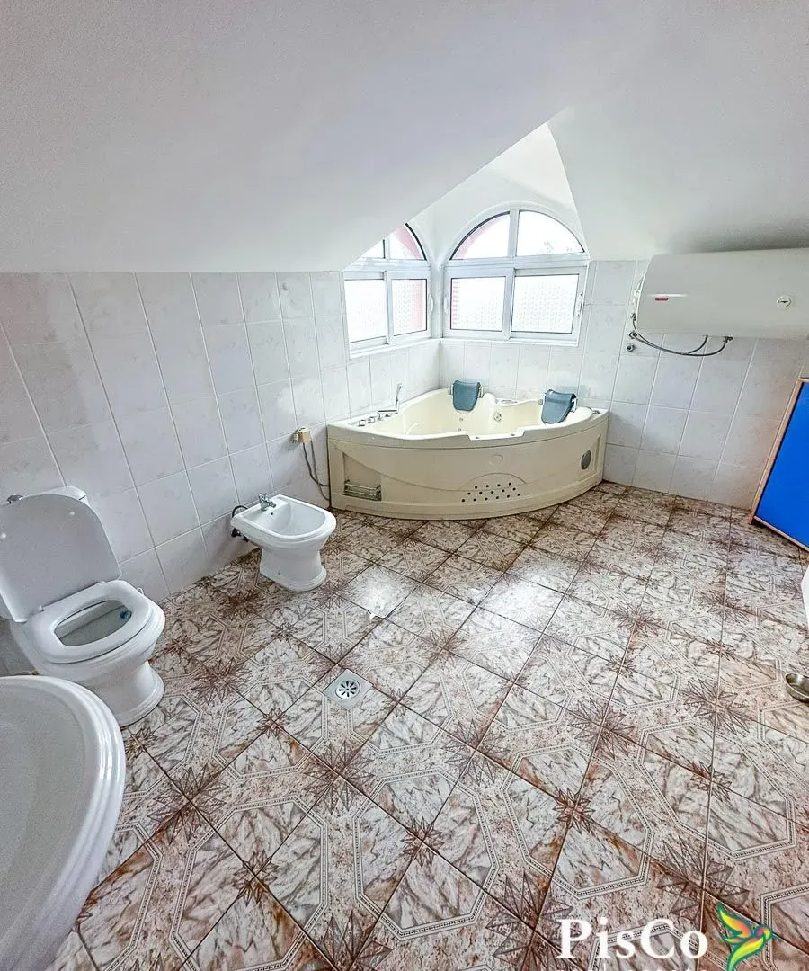 Izdavanje, kuća, 250m², Donja Gorica, Podgorica