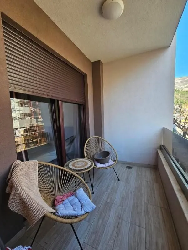 Prodaja, dvosoban stan, 57m², Rozino, Budva