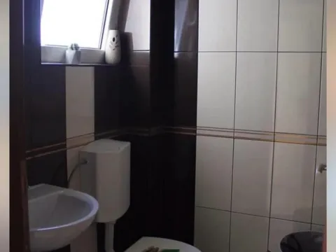 Prodaja, stan, 85m², Kotor, Crna Gora - image 2