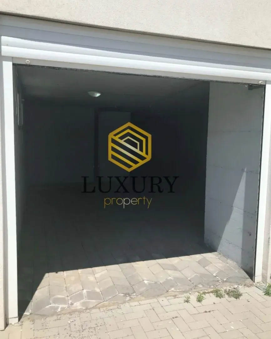 Rent, office space, 120m², Centar, Podgorica