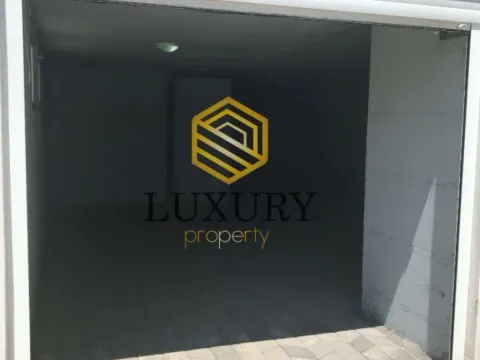 Izdavanje, poslovni prostor, 120m², Centar, Podgorica - image 6