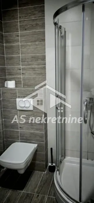 Izdavanje, dvosoban stan, 40m², Đeram Pijaca, Beograd