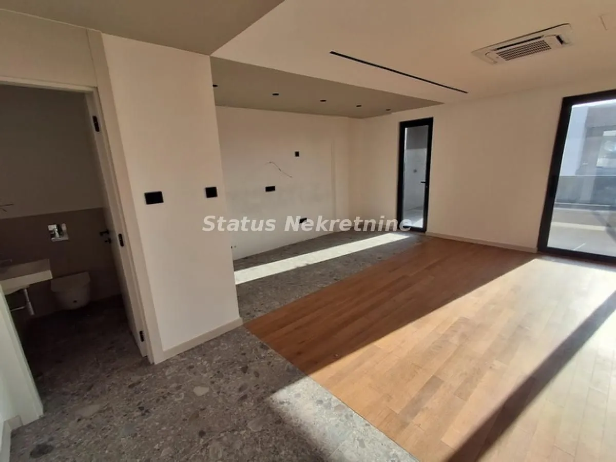 Prodaja, stan, 210m², Telep, Novi Sad Sve Podlokacije