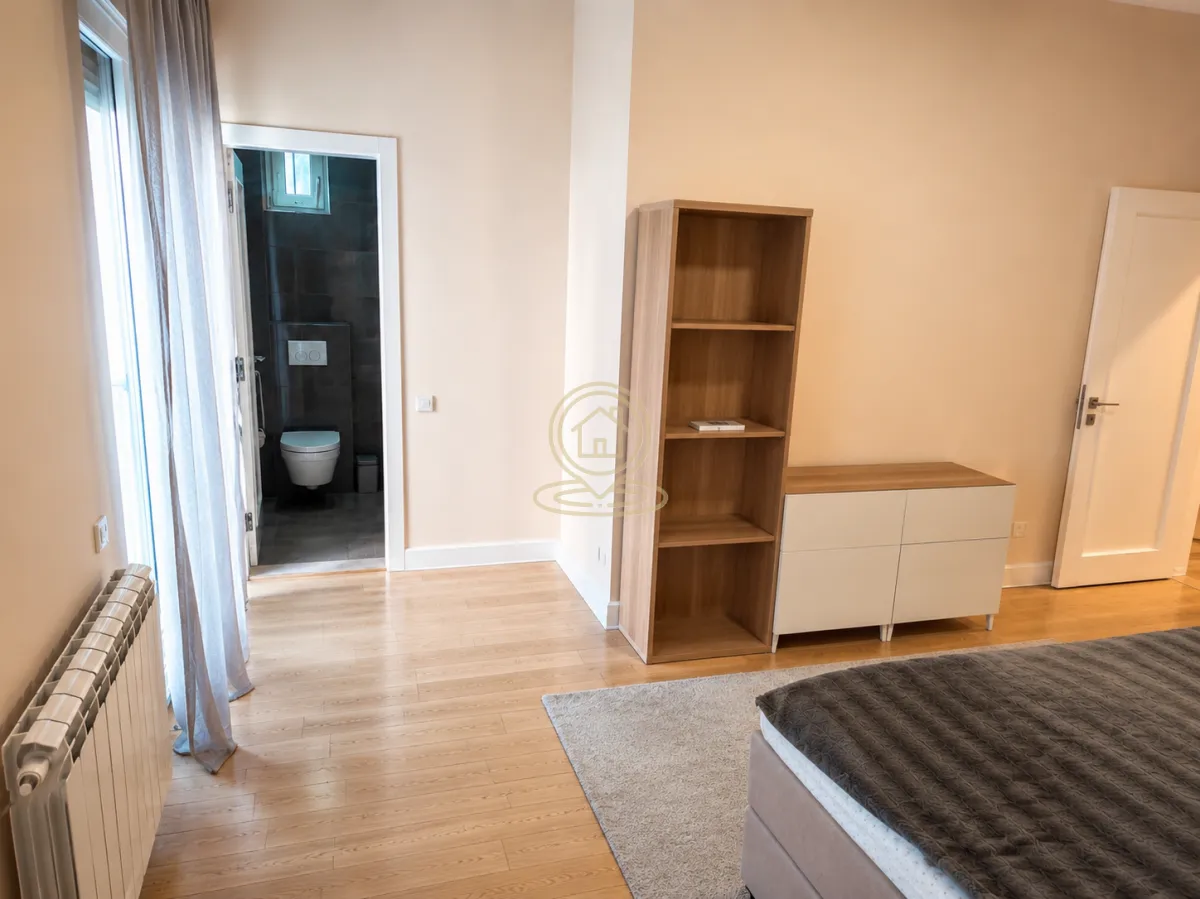 Rent, four bedroom apartment, 180m², Vračar Hram, Vračar Sve Podlokacije