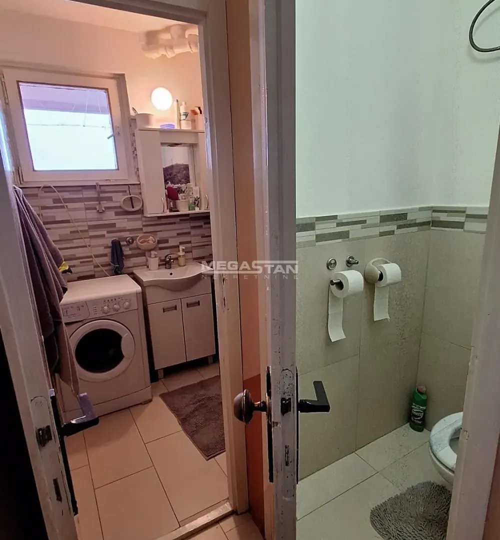 Prodaja, dvosoban stan, 64m², Novi Beograd Blok 62, Novi Beograd Sve Podlokacije