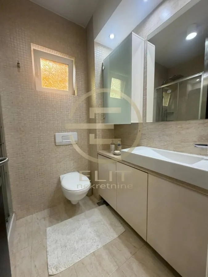 Izdavanje, stan, 52m², Sajam, Novi Sad Sve Podlokacije