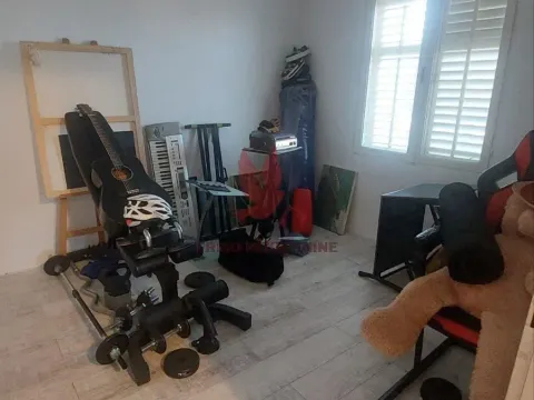 Sale, house, 210m², Medjulužje, Mladenovac - image 17