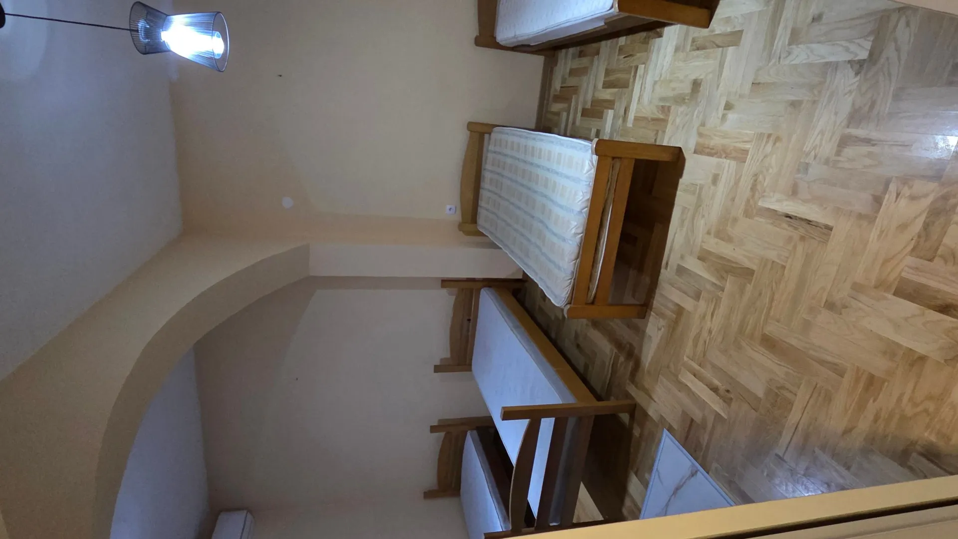 Izdavanje, kuća, 50m², Gornja Gorica, Podgorica