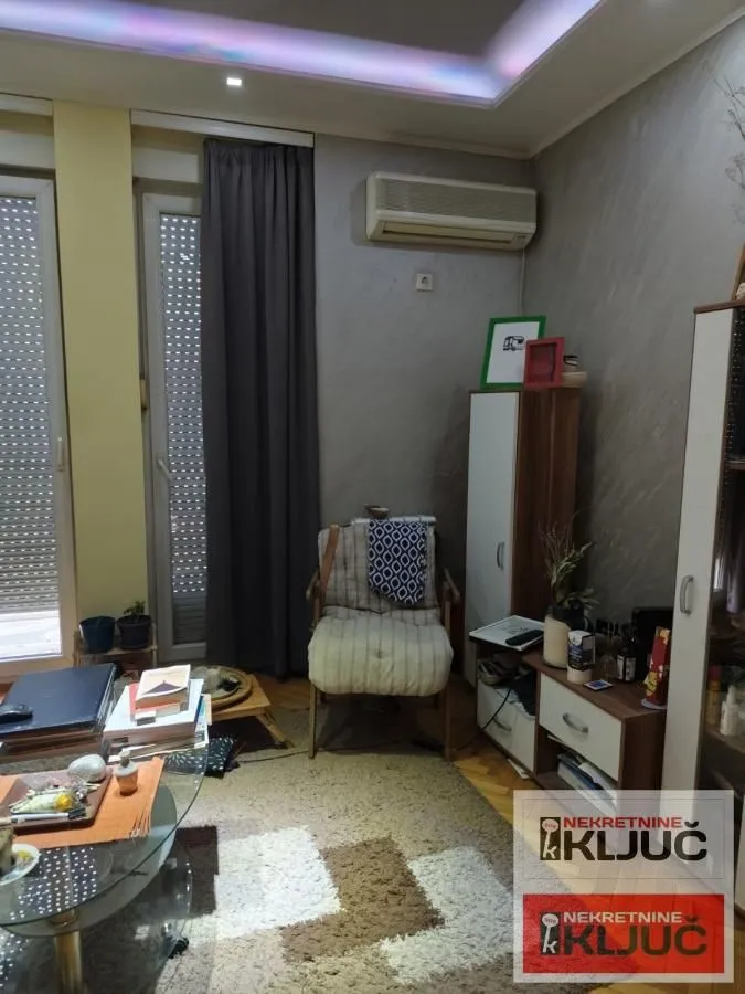 Prodaja, garsonjera, 24m², Bulevar Oslobodjenja, Novi Sad Sve Podlokacije