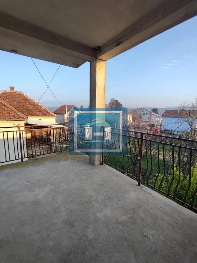 Prodaja, kuća, 200m², Dragocvet, Jagodina