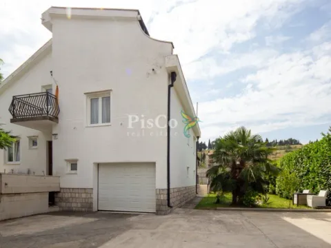 Izdavanje, kuća, 250m2, Zagorič, Podgorica Izdavanje, kuća, 250m2, Zagorič, Podgorica