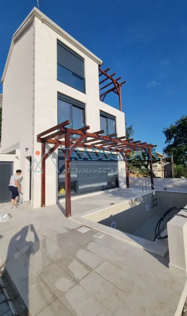 Prodaja, kuća, 114m², Sveti Stefan, Budva