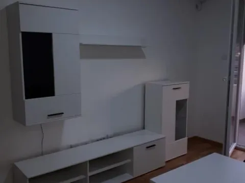 Izdavanje, dvosoban stan, 45m², Petrovaradin, Novi Sad - image 3