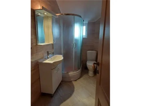 Izdavanje, četvorosoban stan, 179m², Čalije, Niš - image 19