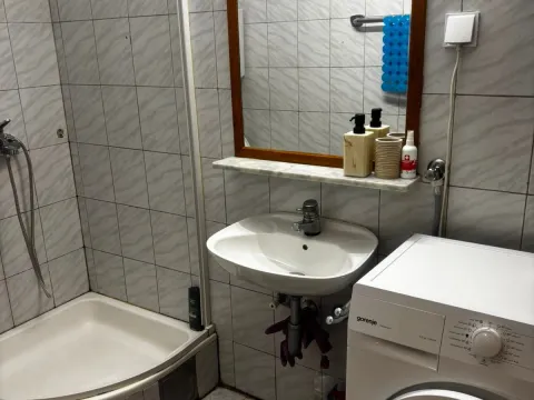 Izdavanje, dvosoban stan, 40m², Rafailovići, Budva - image 6