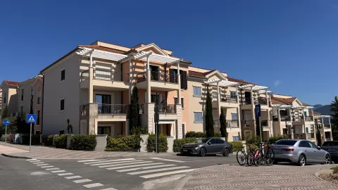 Rent, one bedroom apartment, 56m², Luštica Bay, Tivat - image 14