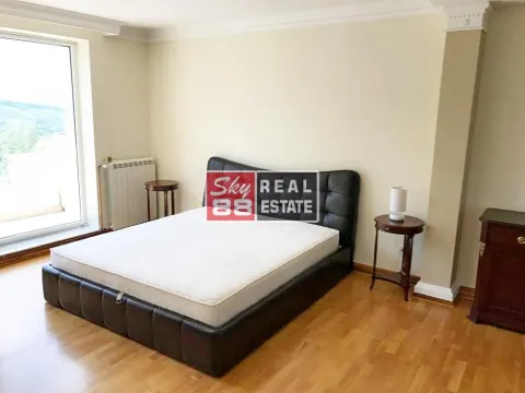 Izdavanje, stan, 260m², Savski Venac, Beograd - image 8