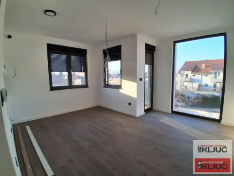 Prodaja, dvosoban stan, 49m², Telep, Novi Sad Sve Podlokacije - image 1