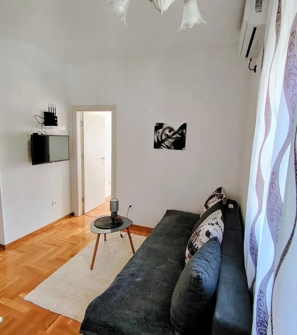 Rent, two bedroom apartment, 50m², Golubovina, Budva