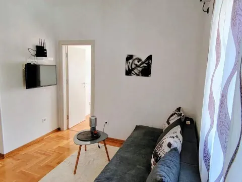 Rent, two bedroom apartment, 50m², Golubovina, Budva - image 6