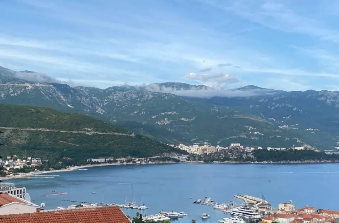 Prodaja, dvosoban stan, 81m², Vidikovac, Budva