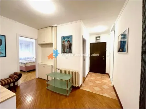 Rent, four bedroom apartment, 102m², Vračar Hram, Vračar Sve Podlokacije - image 10