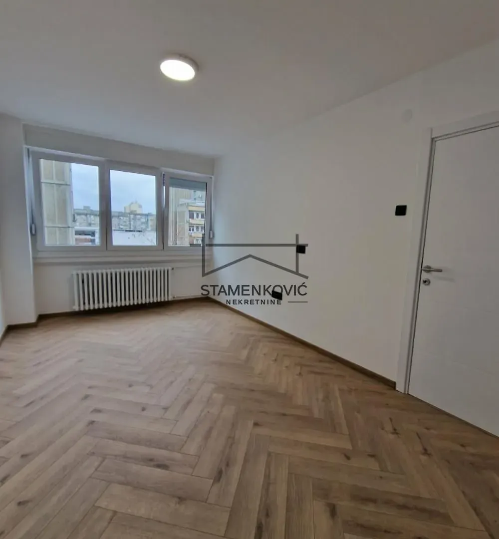 Prodaja, trosoban stan, 73m², Rotkvarija, Novi Sad Sve Podlokacije