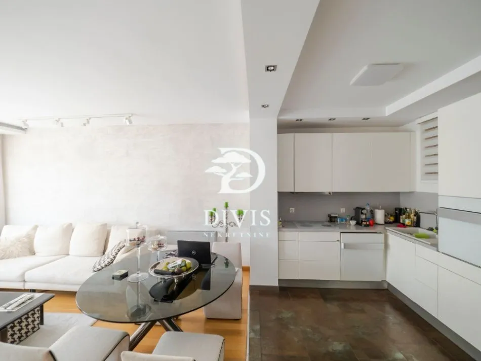 Prodaja, trosoban stan, 76m², Vračar Hram, Vračar Sve Podlokacije