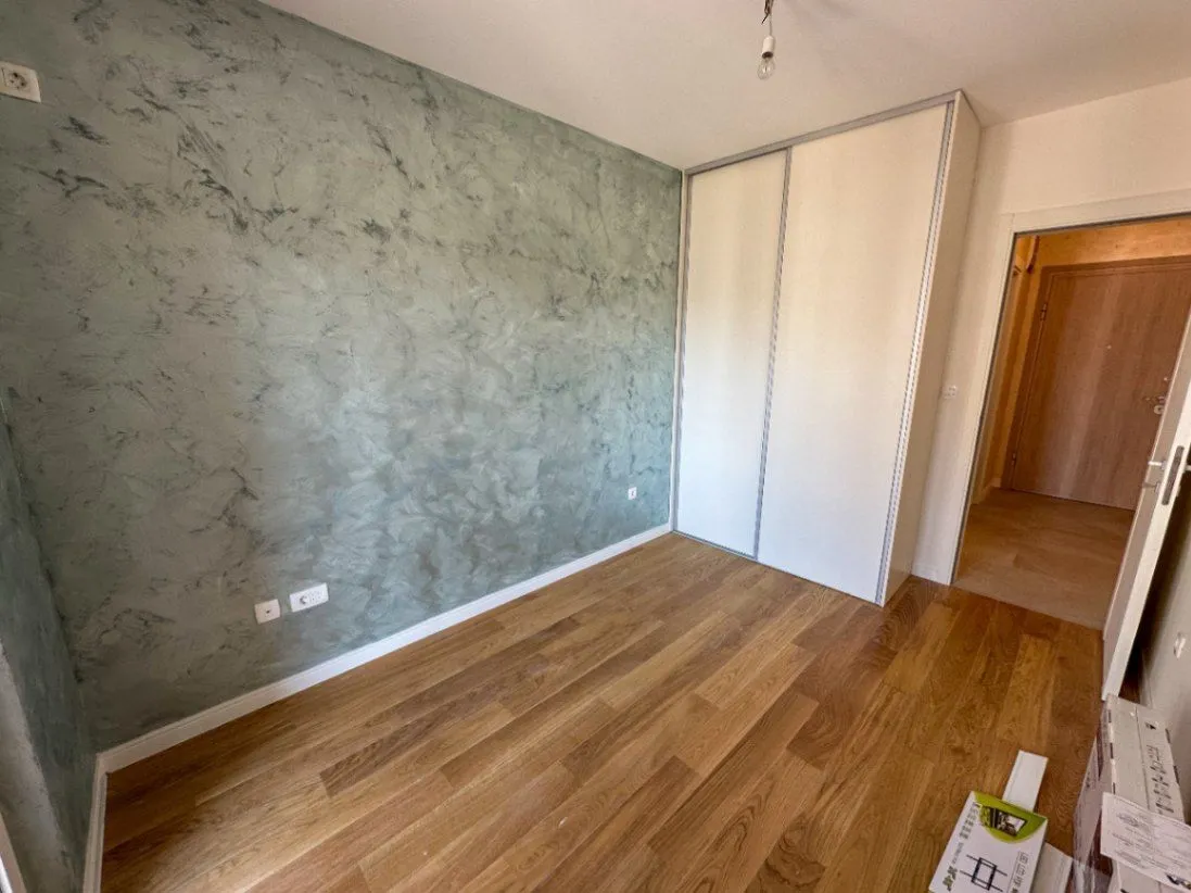 Izdavanje, jednosoban stan, 47m², Central Point, Podgorica
