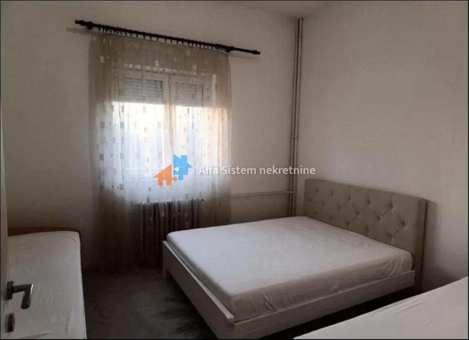 Izdavanje, trosoban stan, 80m², Savski Venac, Beograd