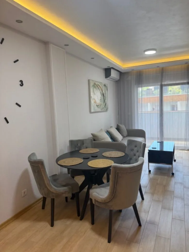 Rent, one bedroom apartment, 43m², Bijeli Do, Budva