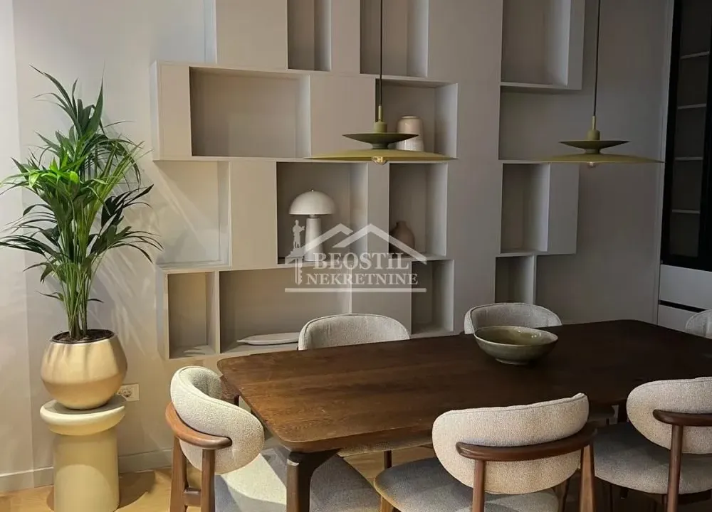 Rent, four bedroom apartment, 112m², Stari Grad, Beograd